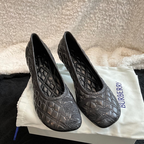 Burberry Baby Low Pumps - Picture 1 of 5